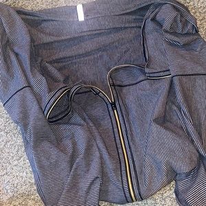 Lulu zipper wrap/scarf